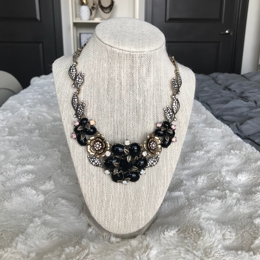 Chloe + Isabel Dolce Statement Necklace